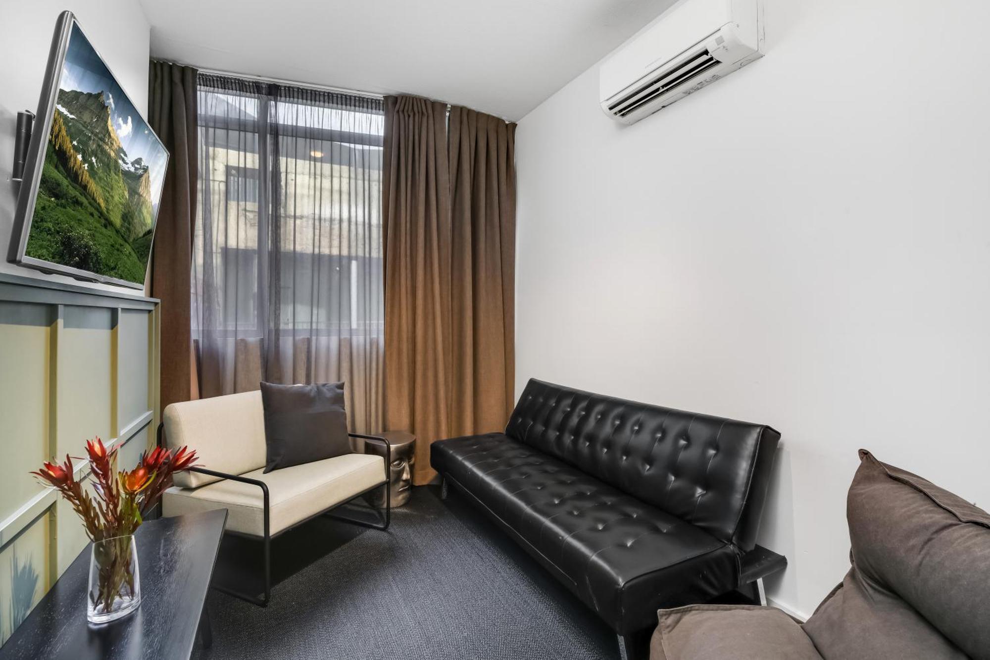 The Urban Newtown Hotel Sydney Exterior photo