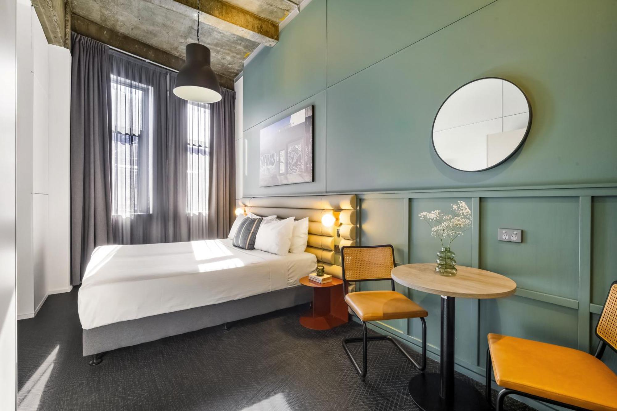 The Urban Newtown Hotel Sydney Exterior photo
