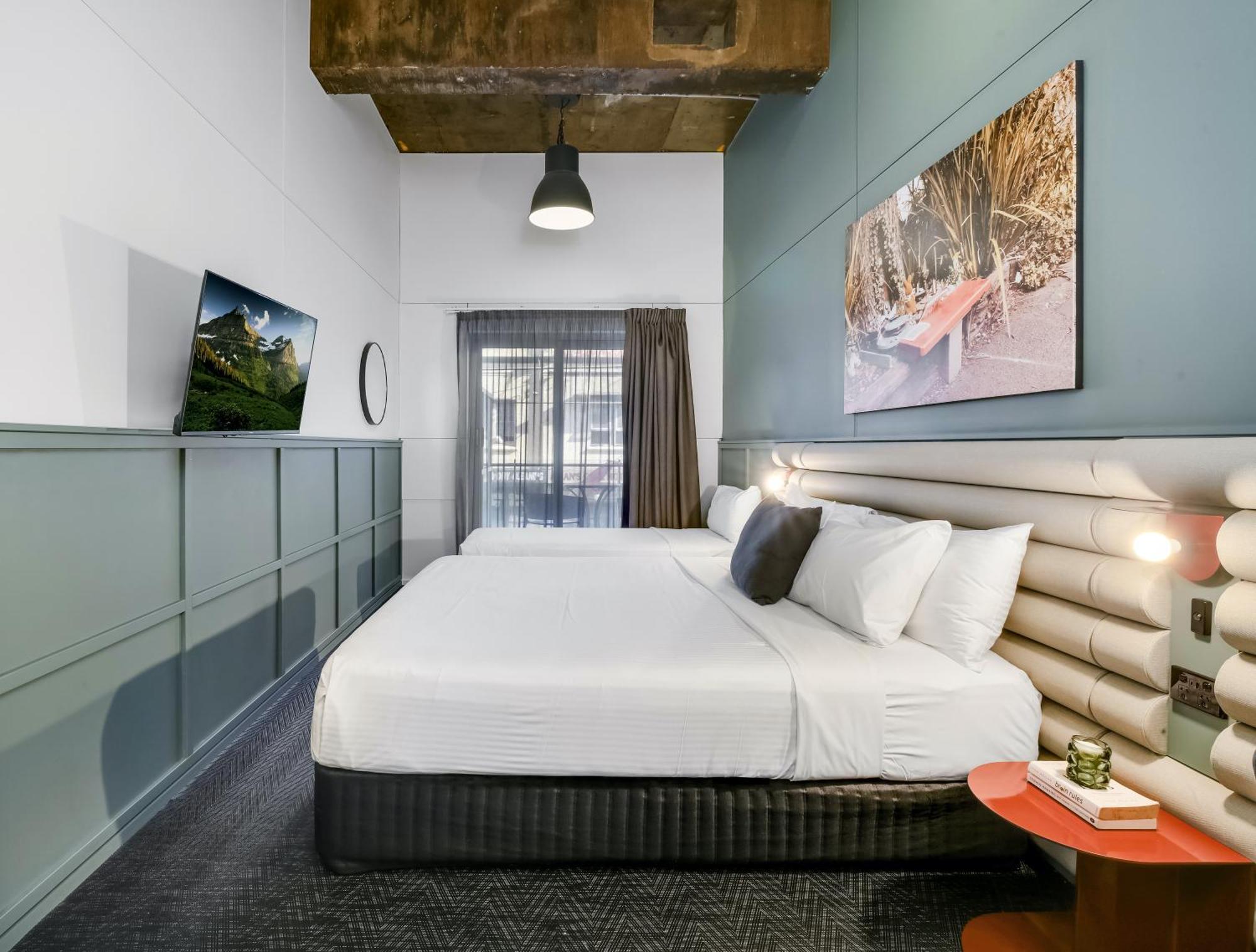 The Urban Newtown Hotel Sydney Exterior photo