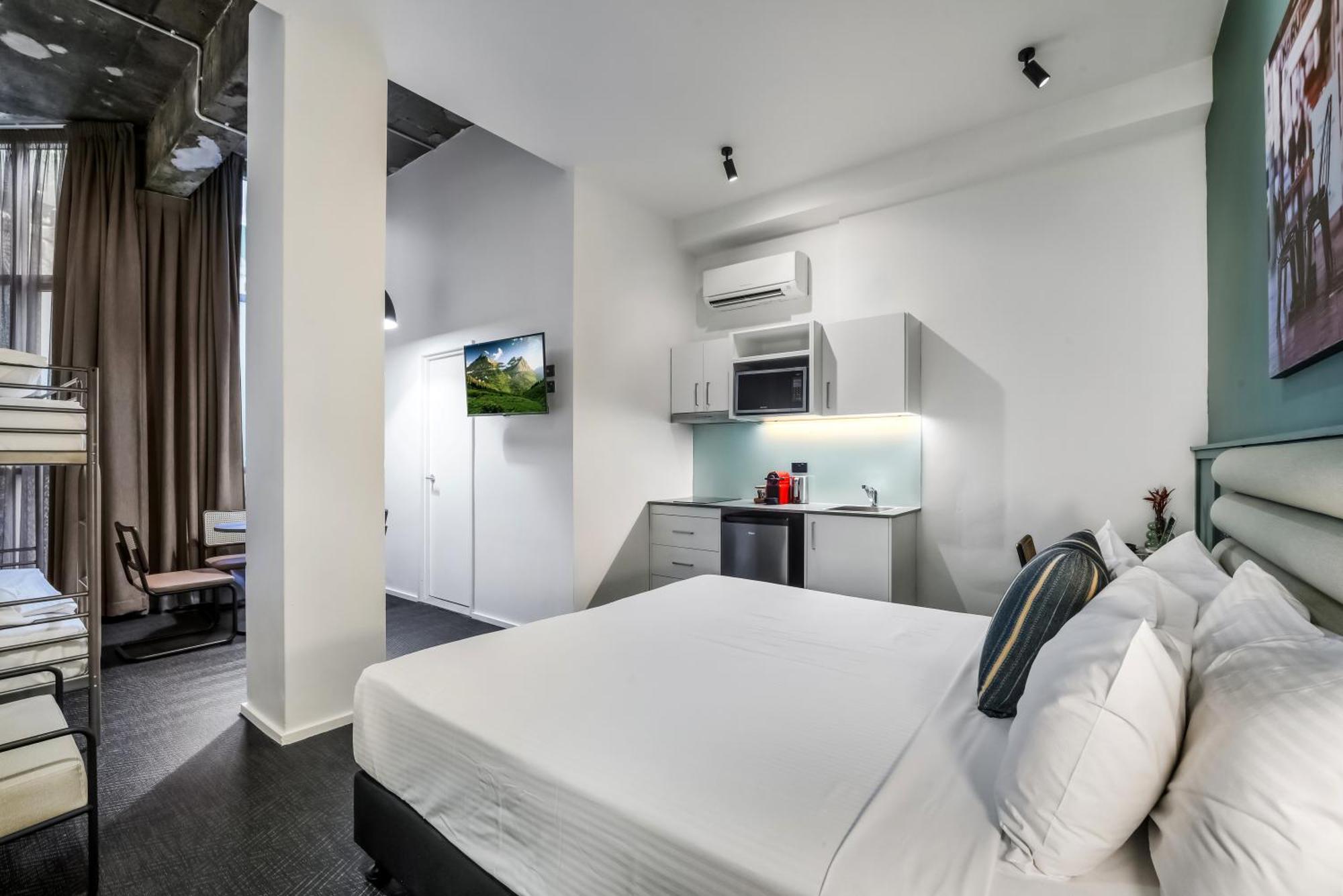 The Urban Newtown Hotel Sydney Exterior photo