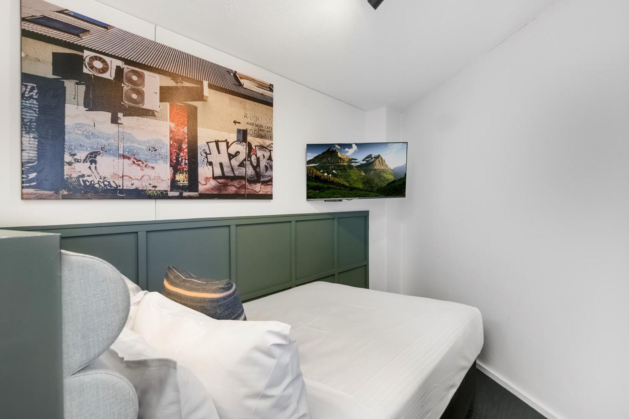 The Urban Newtown Hotel Sydney Exterior photo