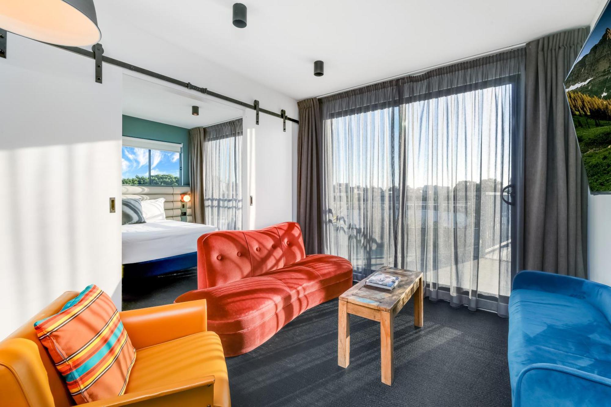 The Urban Newtown Hotel Sydney Exterior photo