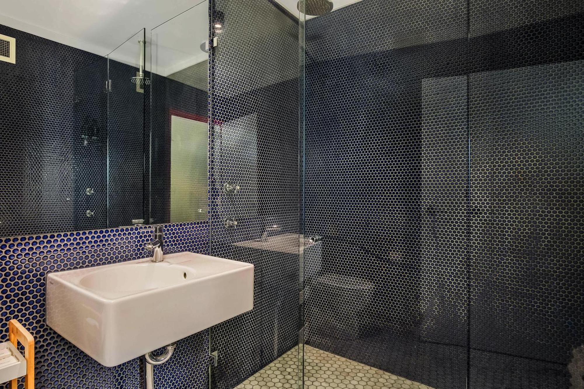 The Urban Newtown Hotel Sydney Exterior photo